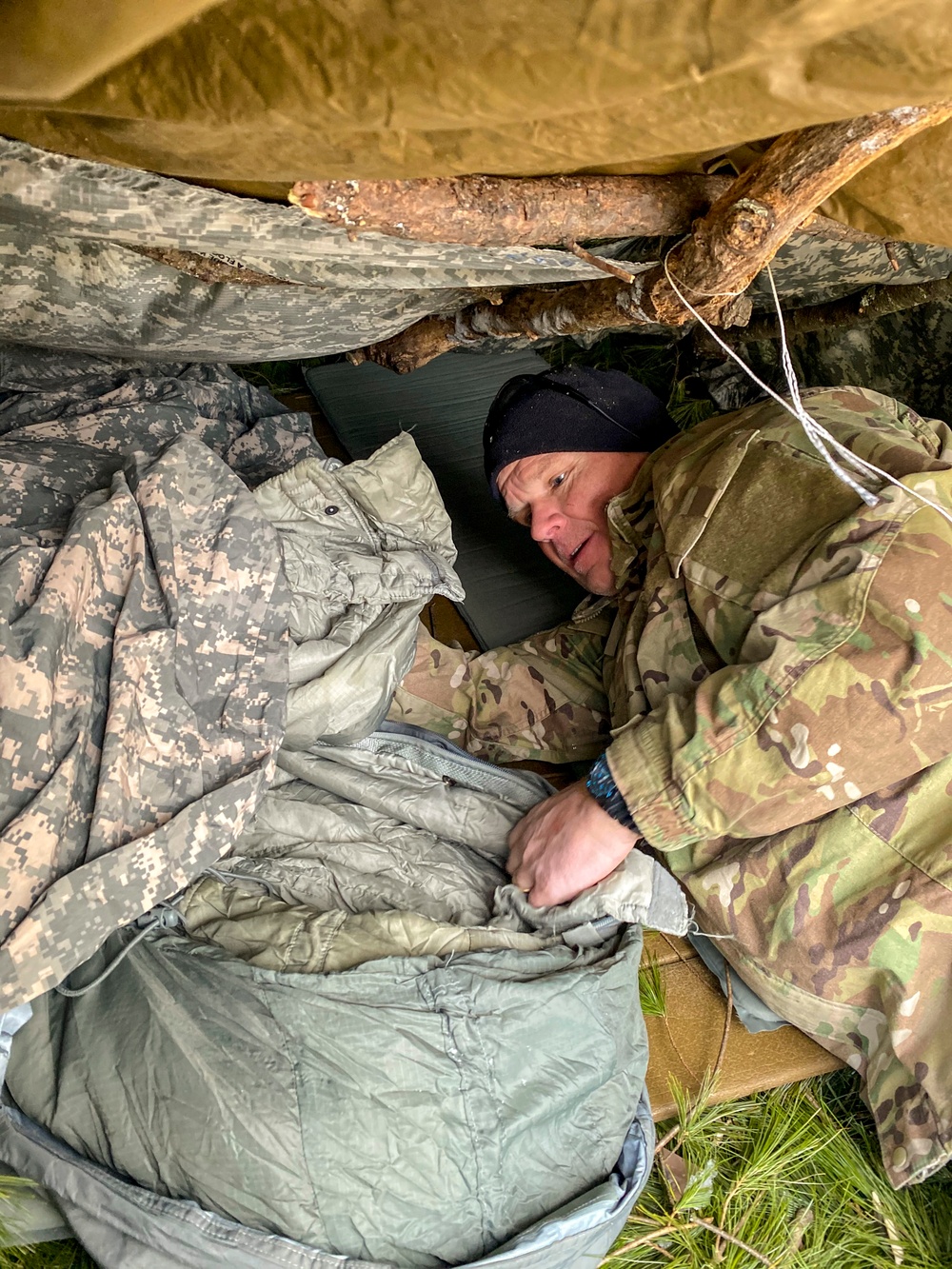 Soldiers and Marines attend Cold Weather Course