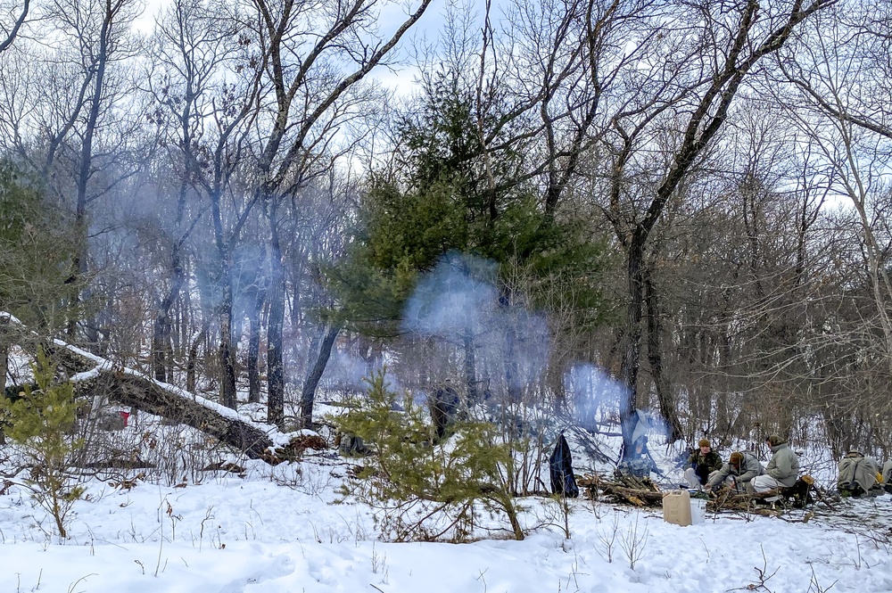 Soldiers and Marines attend Cold Weather Course