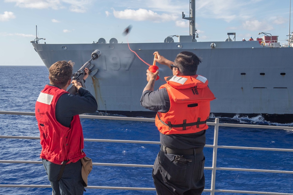 Antietam Conducts Replenishment-At-Sea