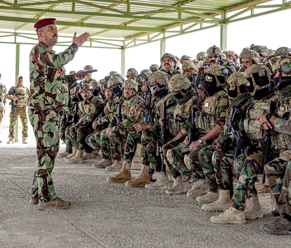 Special Forces of Iraq conduct mission planning and preparation