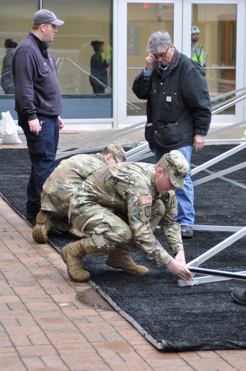 NY National Guard assists hospitals with temporary treatment tents