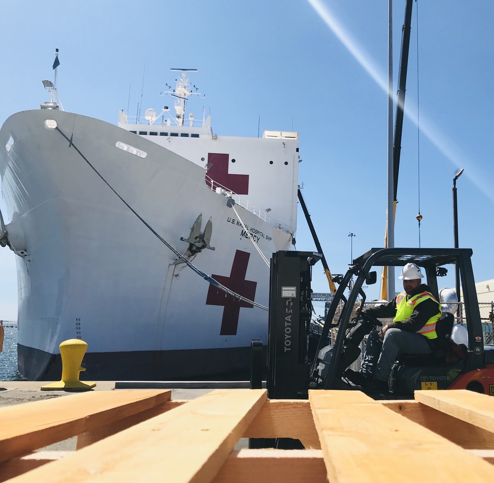 USNS Mercy (T-AH 19) Prepares to Deploy