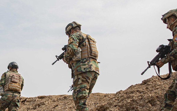 Special Forces of Iraq tirelessly train