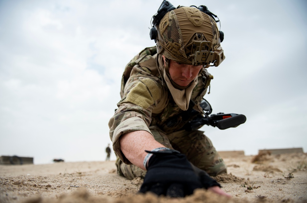 DVIDS - Images - EOD, SFS combine for Joint Multifunction Airman ...