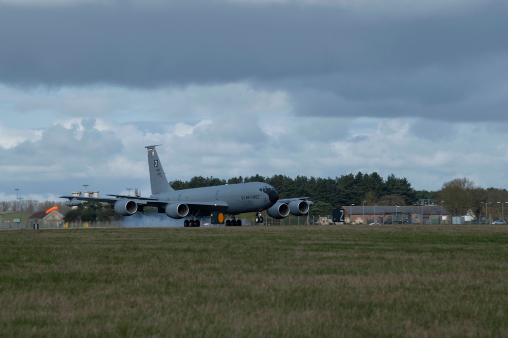 KC-135 landing at RAF Mildenhall