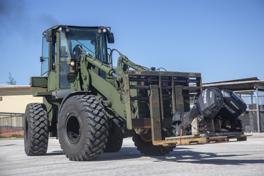 DVIDS - Images - 31st MEU, CLB-31 train on Naval Base Guam [Image 3 of 12]