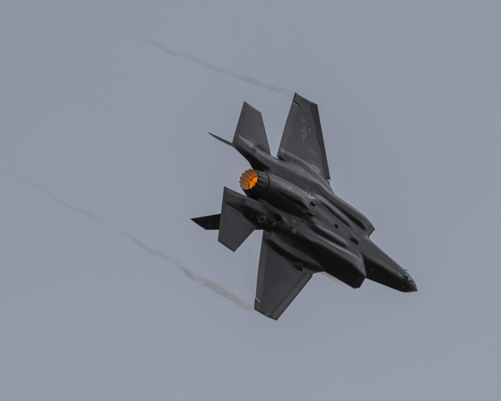 F-35A Demonstration Team practices before first 2020 air show