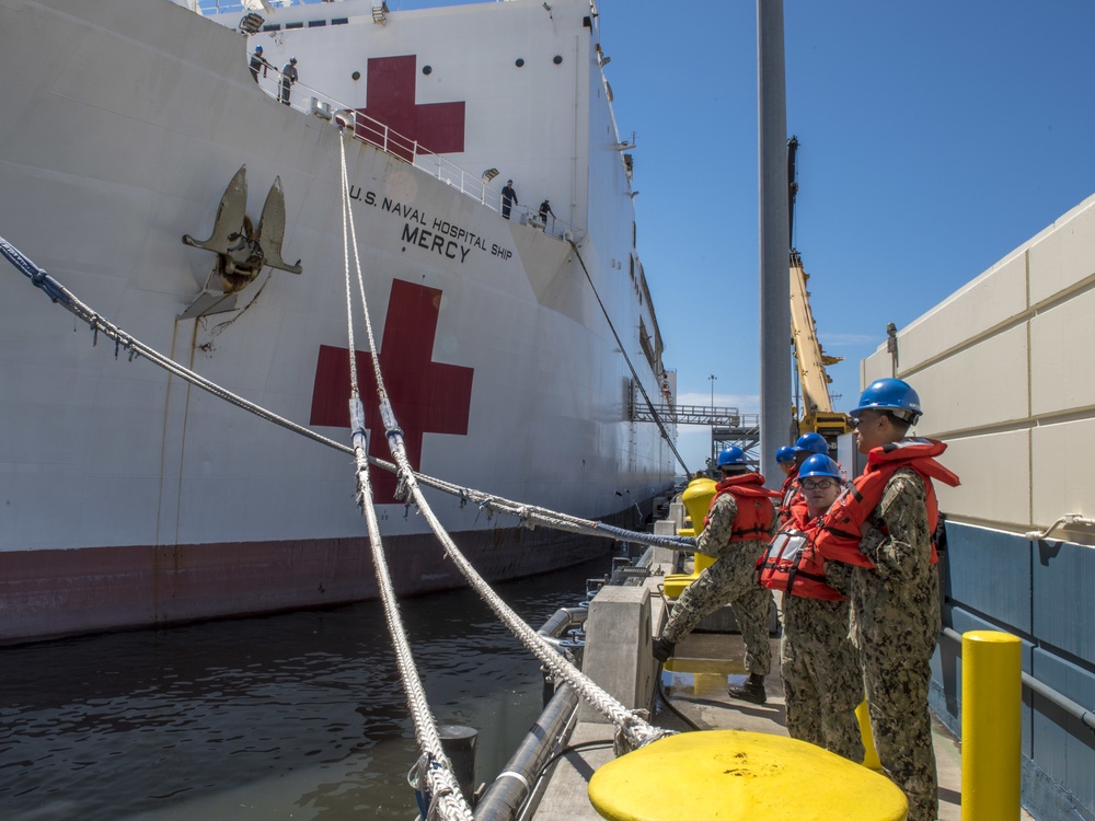 USNS Mercy hosts press conference