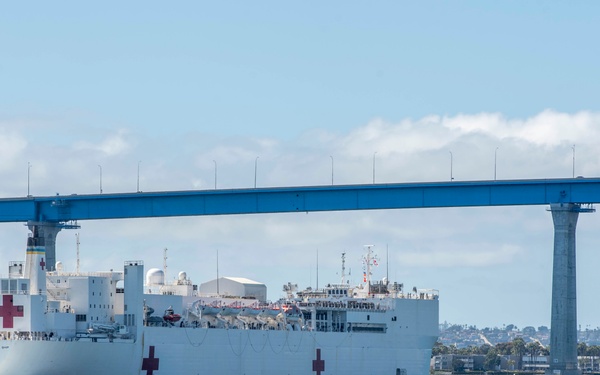 USNS Mercy (T-AH 19) Deploys