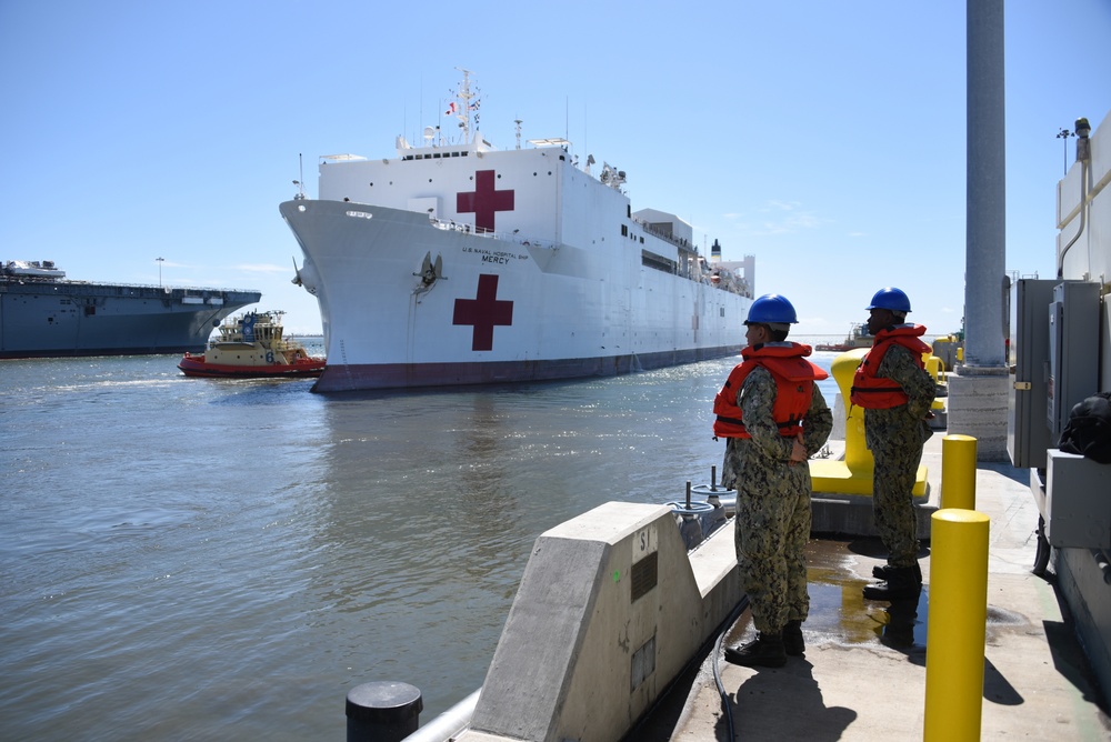 Dvids Images Usns Mercy Deploys Image 5 Of 11