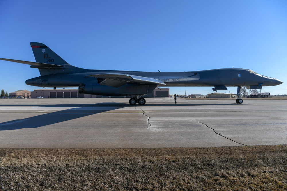 DVIDS - Images - Launching Lancers: Ellsworth Continues To Prove B-1 ...