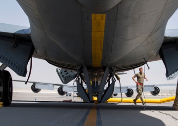 28th EARS refuels Fighting Falcons over Afghanistan