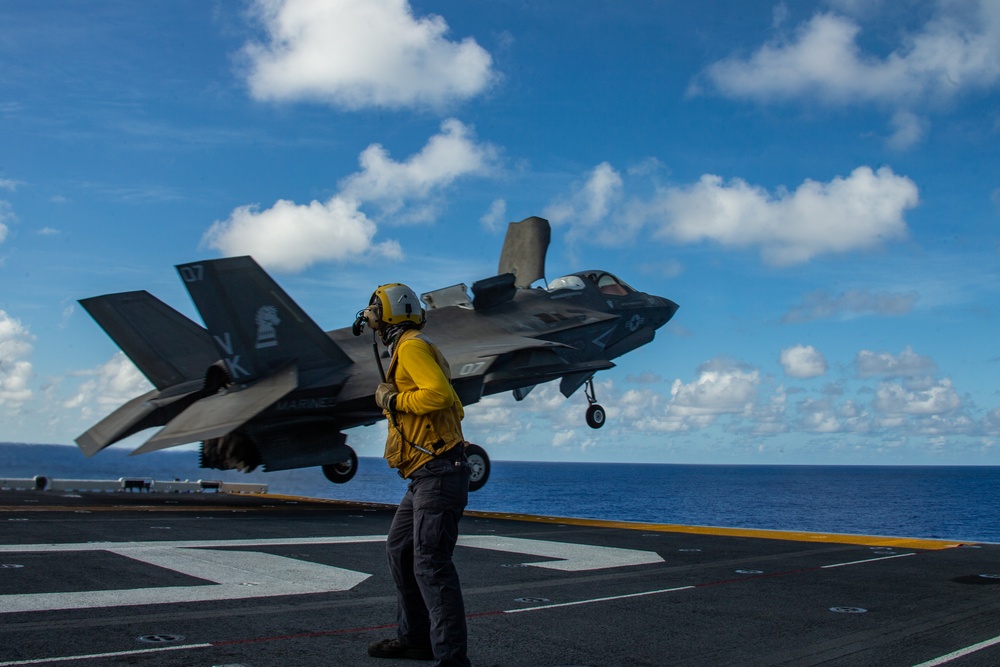 31st MEU, USS America conduct air defense exercise