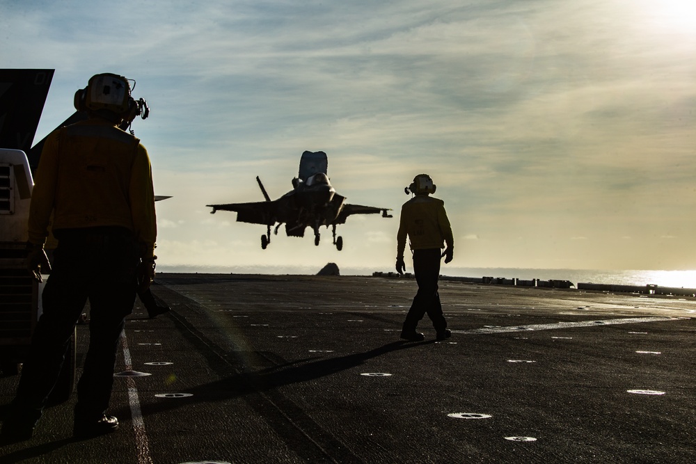 31st MEU, USS America conduct air defense exercise