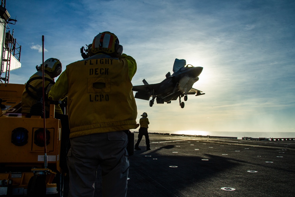 31st MEU, USS America conduct air defense exercise