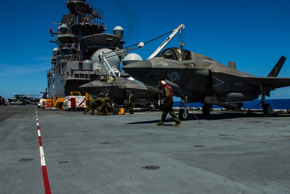 31st MEU Marines arm F-35B for air defense exercise