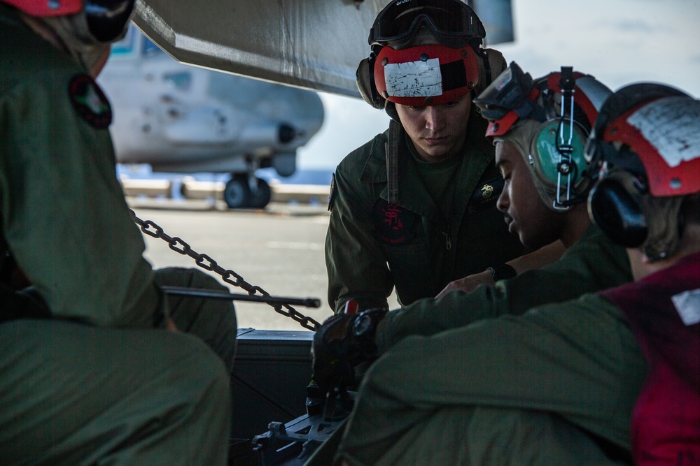 31st MEU Marines arm F-35B for air defense exercise