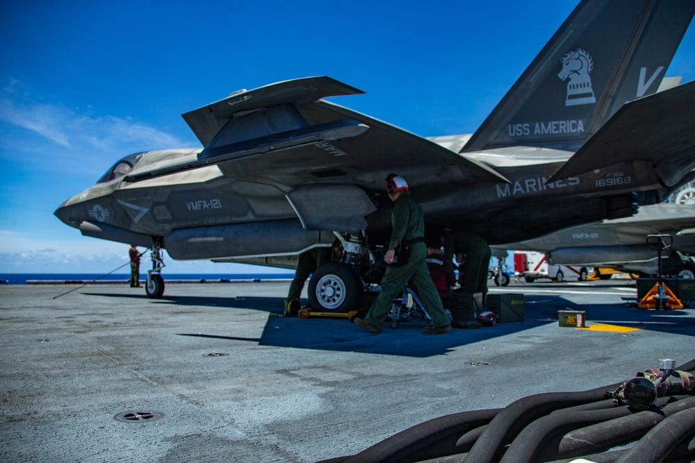 31st MEU Marines arm F-35B for air defense exercise