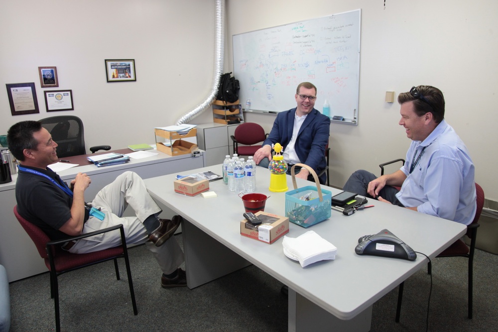 Cal Poly professor visits with NSWC PHD staffers