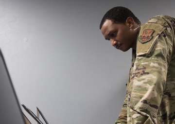 No break in communication: 2nd CS keeps Barksdale connected