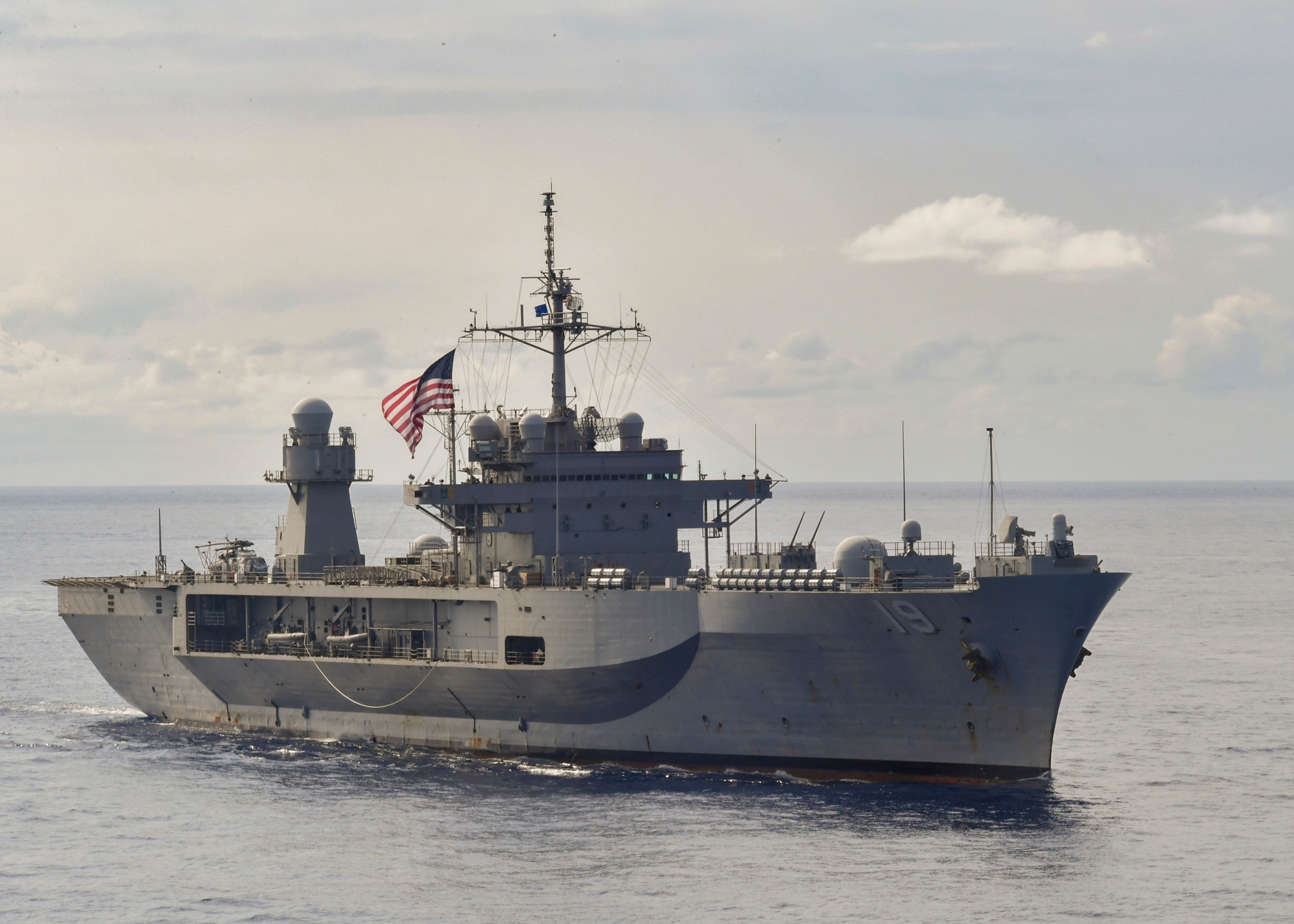 LGB ルグランブルーSOUTH AMERICAN CHASER タンクトップ DVIDS - Images - USS Germantown (LSD 42) sails with U.S. Ships