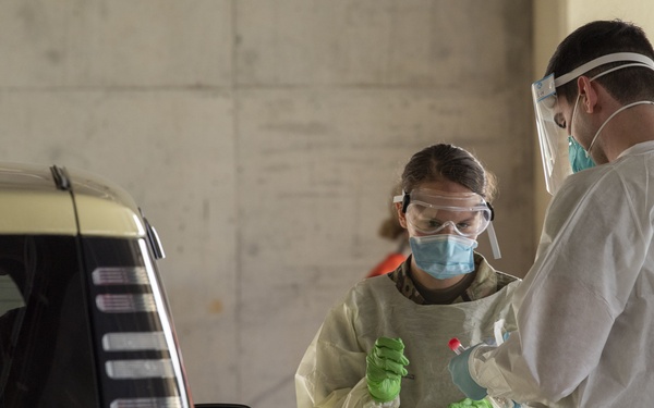 Kadena conducts COVID-19 testing