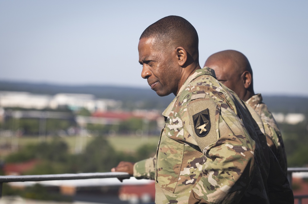 CSM Mike Crosby Visits the Fort Gordon Aviation Center of Excellence