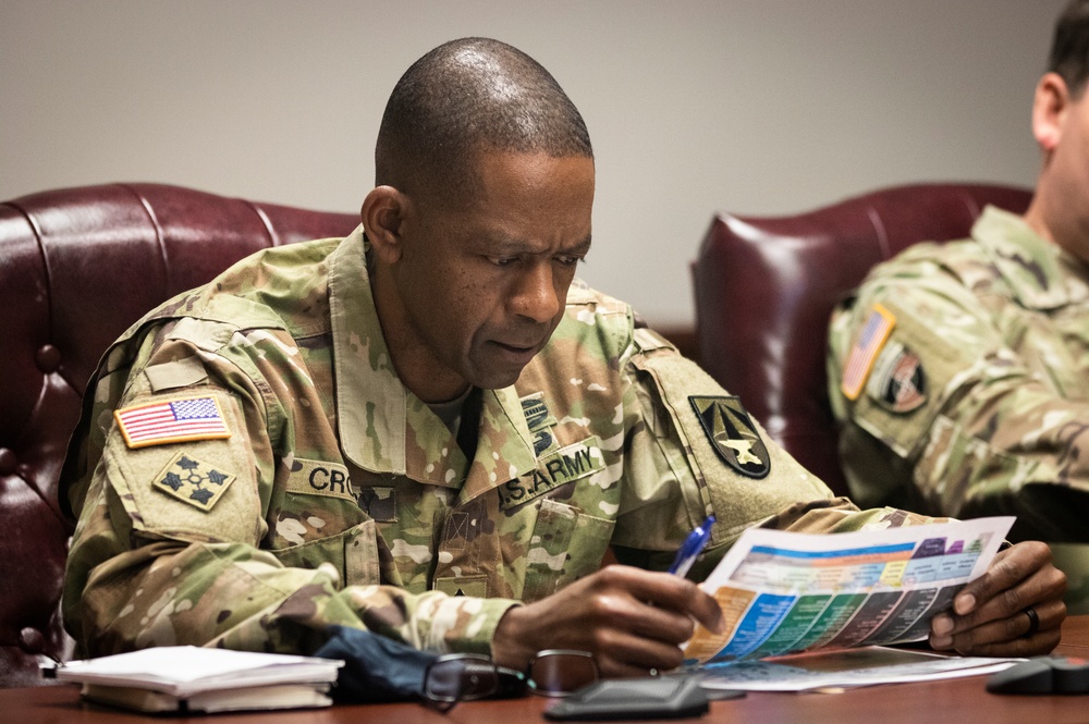 CSM Mike Crosby Visits the Fort Gordon Aviation Center of Excellence