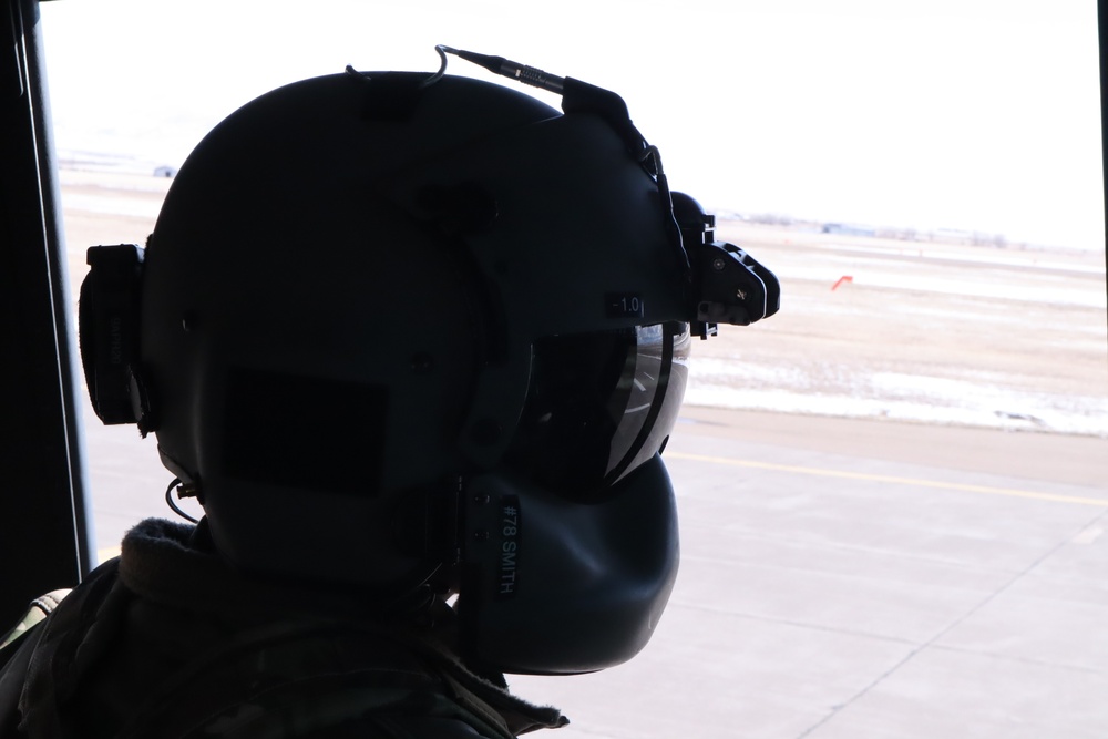 All-female flight crew conducted for Women’s History Month, first in decade