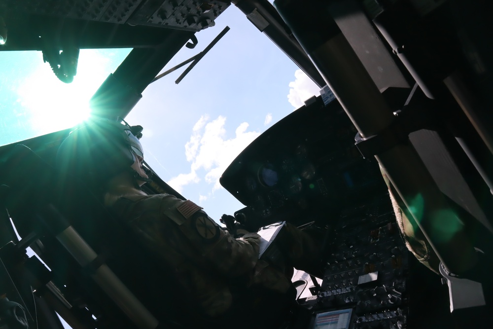 All-female flight crew conducted for Women’s History Month, first in decade