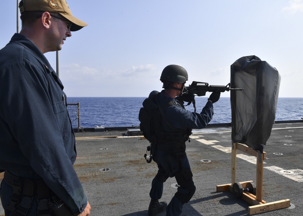 USS Germantown (LSD 42) move-and-shoot drill