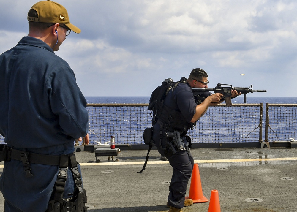 USS Germantown (LSD 42) move-and-shoot drill
