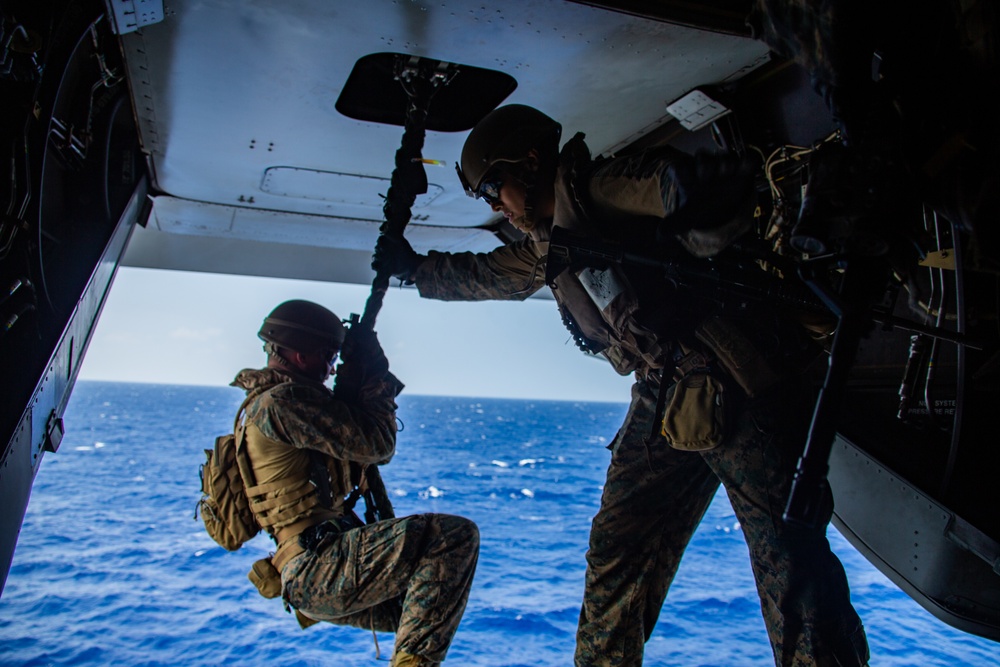 31st MEU MRF fast ropes aboard USS America