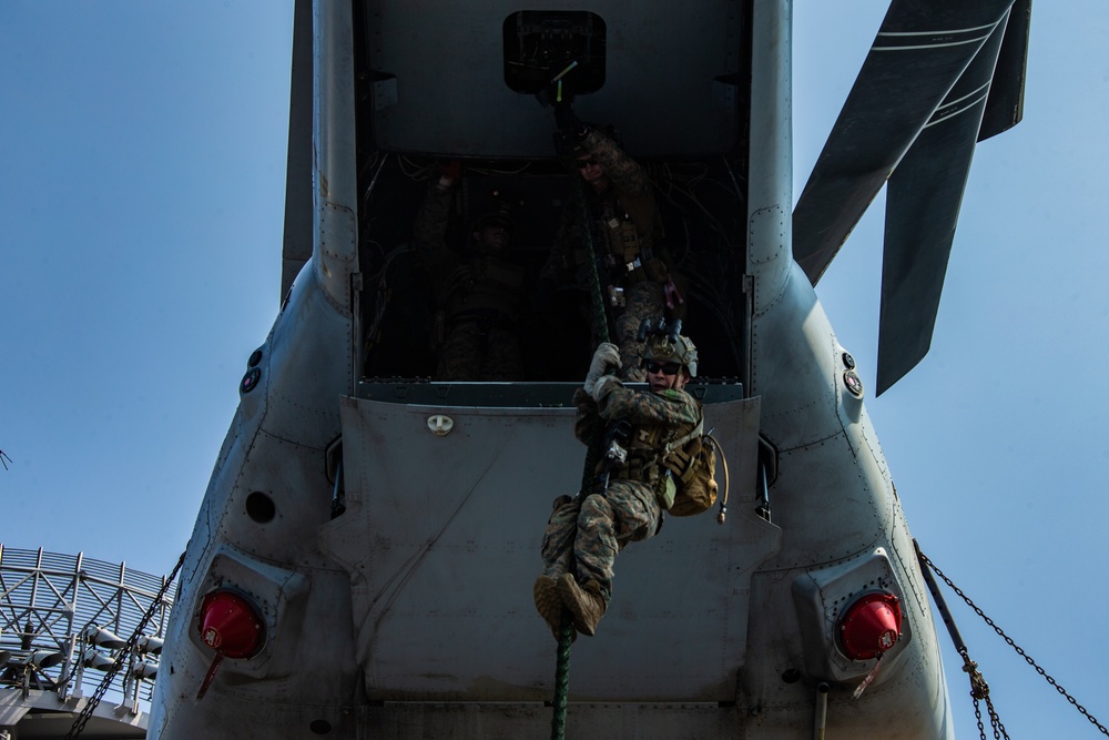 31st MEU MRF fast ropes aboard USS America