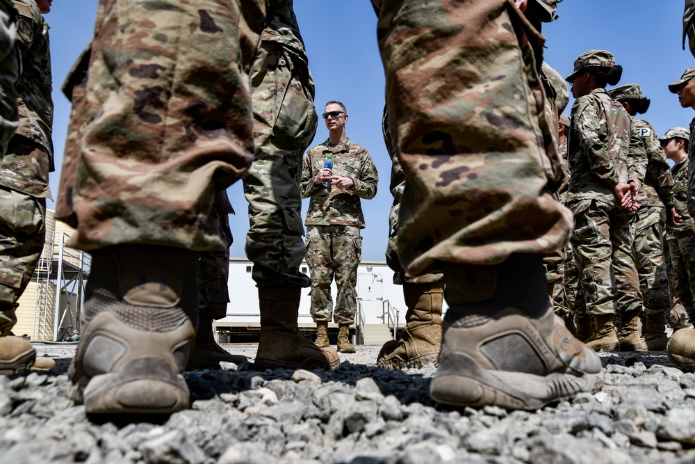 Maj. Gen. Alexus Grynkewich visits Cargo City Airmen