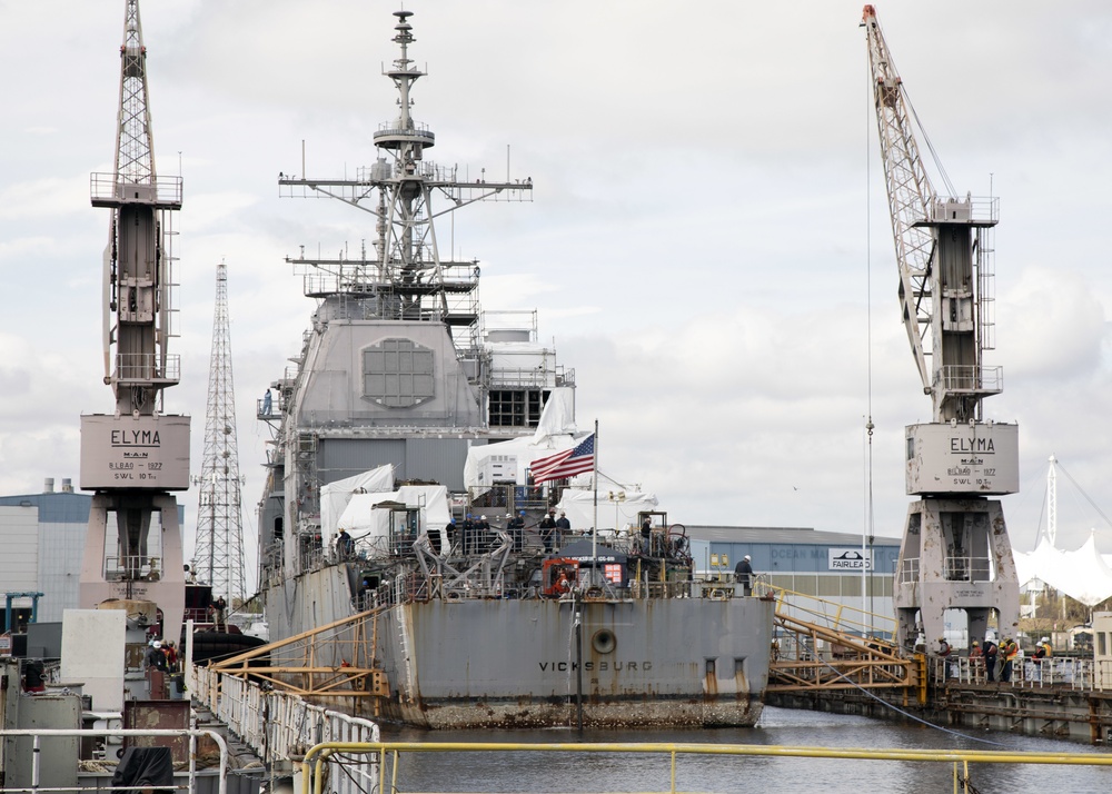 USS Vicksburg Docks