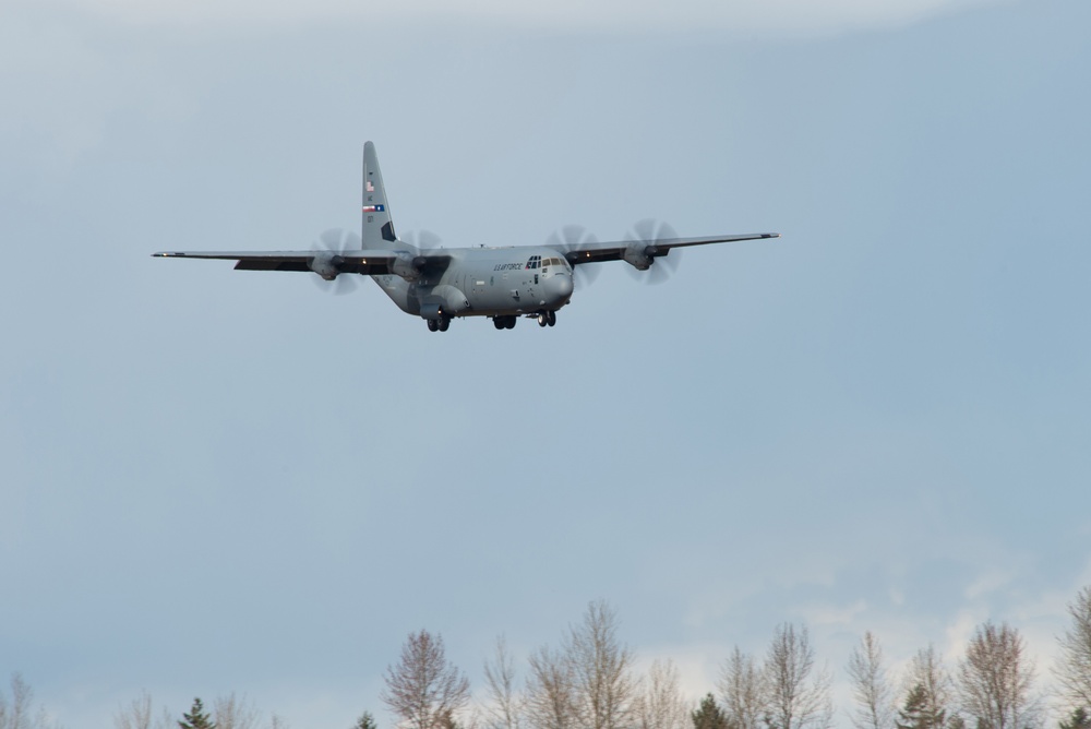 627 Hospital Center arrives at McChord Field