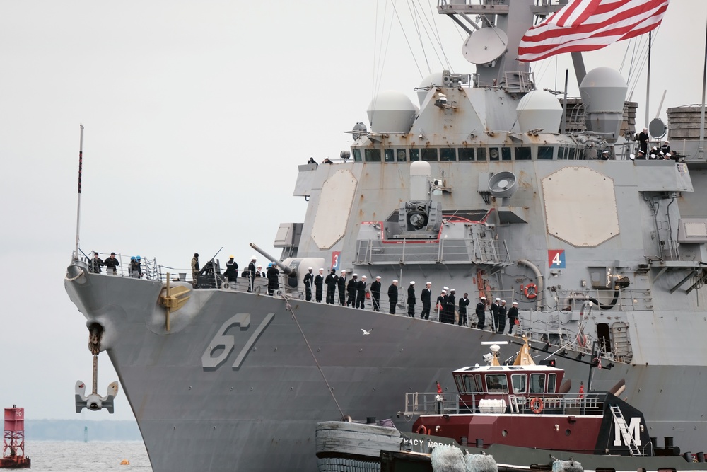 USS Ramage (DDG 61) Returns to Naval Station Norfolk