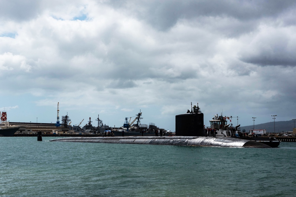 USS North Carolina (SSN 777) Departs for Deployment