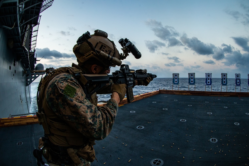 31st MEU Maritime Raid Force conducts deck shoot aboard USS America