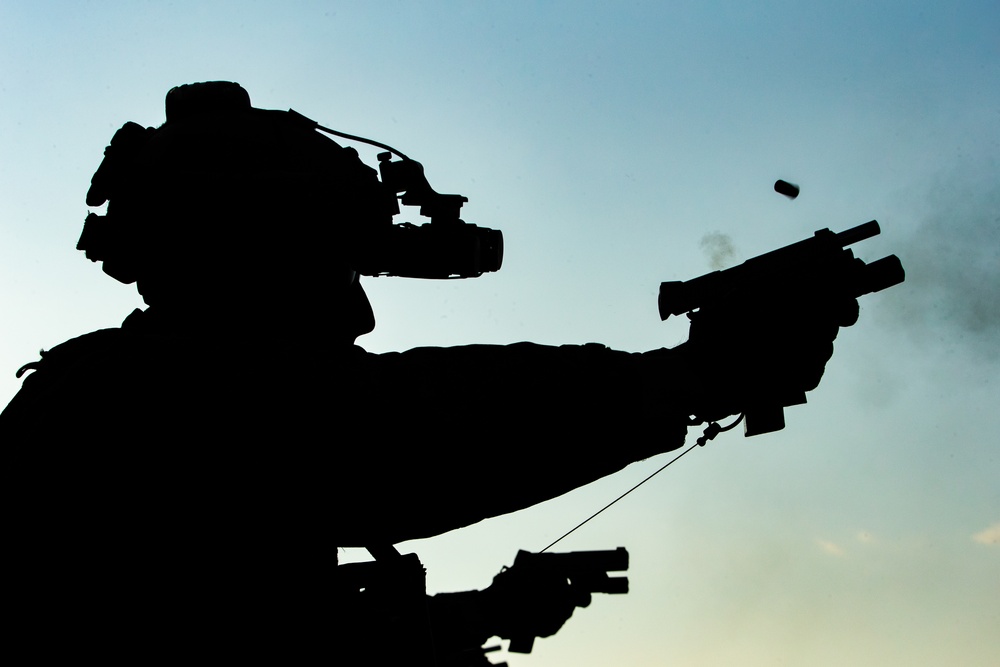 31st MEU Maritime Raid Force conducts deck shoot aboard USS America