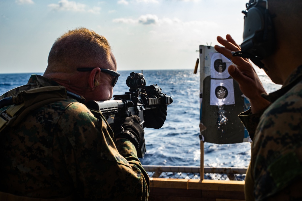 31st MEU Maritime Raid Force conducts deck shoot aboard USS America