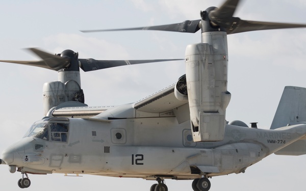 Helicopter Support Team Marines Conduct External Lifts