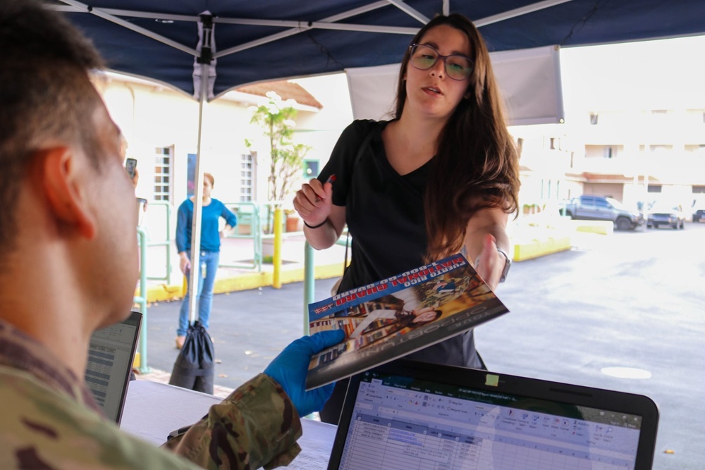 Medical students help PRNG on passenger screening mission