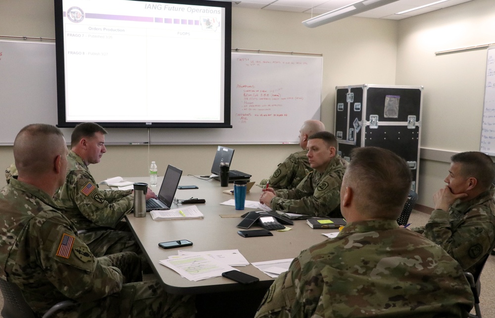 Iowa Soldiers Set Up Operations Cell in Iowa City to Support COVID-19 Response Efforts