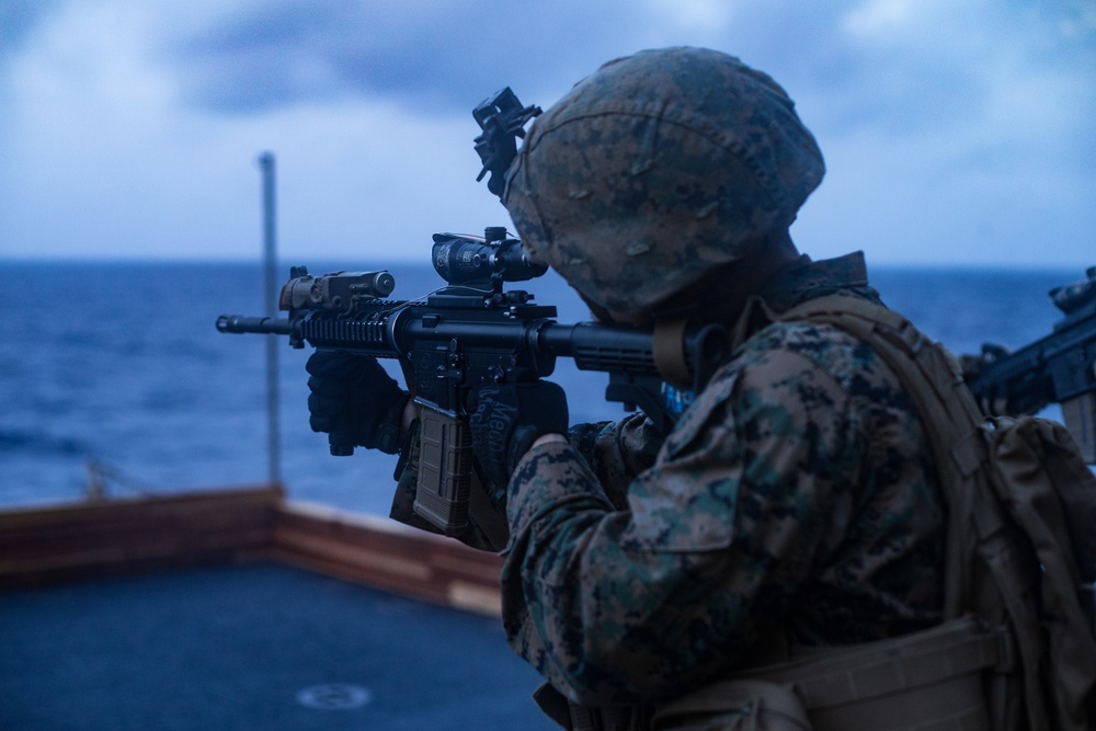 Marines with BLT 1/5, 31st MEU participate in a misfire and malfunction range