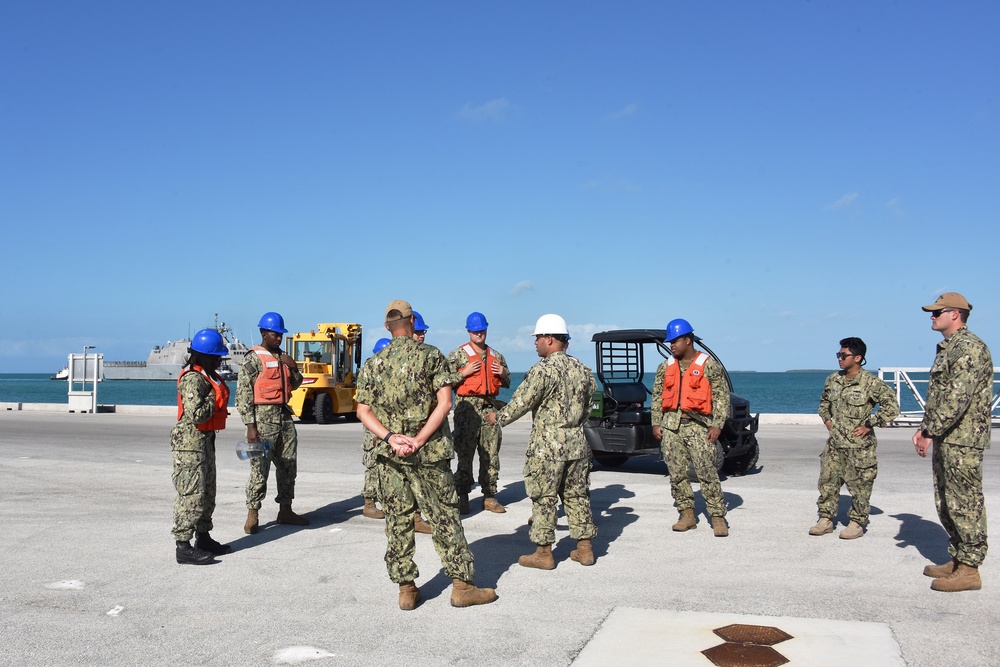 USS Detroit (LCS 7) pulls into NAS Key West