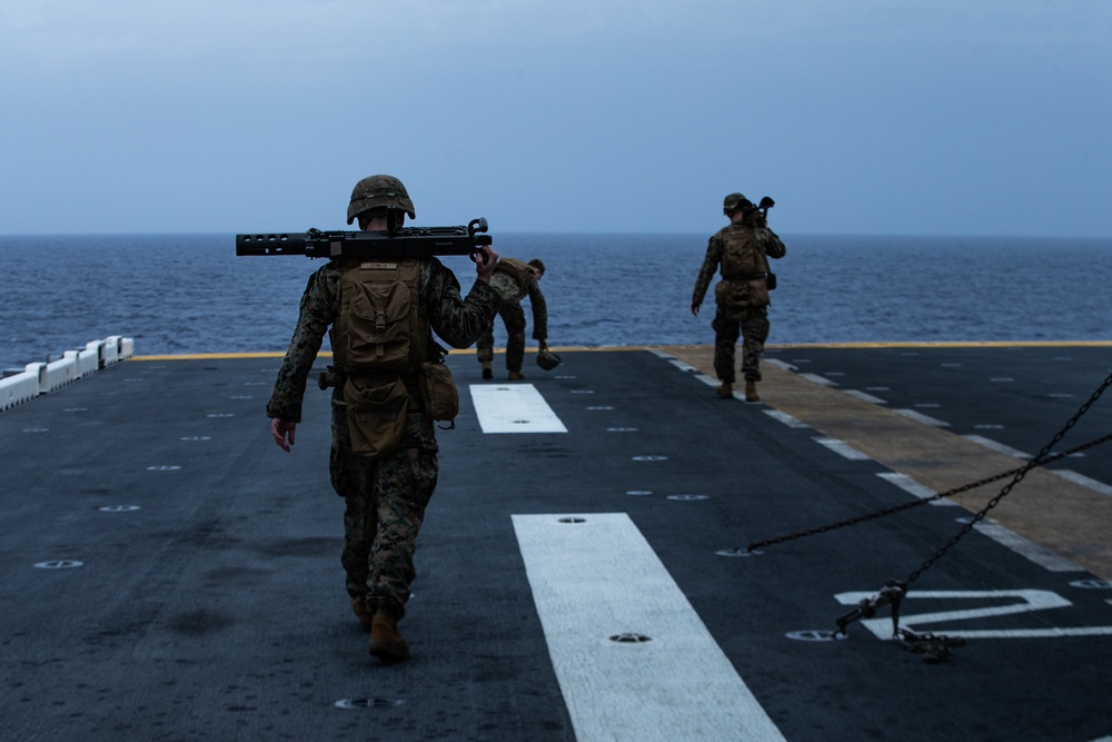 31st MEU BLT fires off bow of USS America