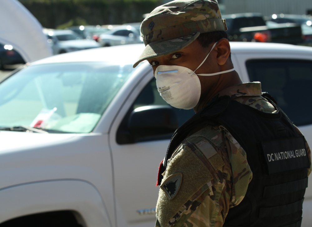 DCNG Service Members Support COVID-19 Testing of First Responders