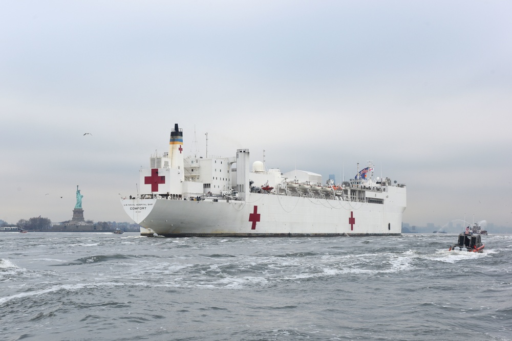 Coast Guard escorts USNS Comfort into New York Harbor